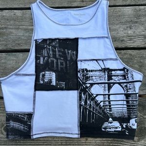 Social Tourist Cropped Tank